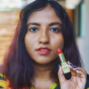 Guerlain KissKiss Matte Lipstick - Zesty Orange Review
